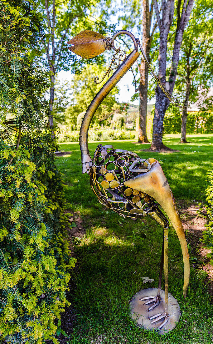 France,Perigord Noir,Dordogne,Jardins du Manoir d'Eyrignac (Historical Monument),sculpture by Pierre Treilhes (Oiseau),temporary exhibition,April-October 2019