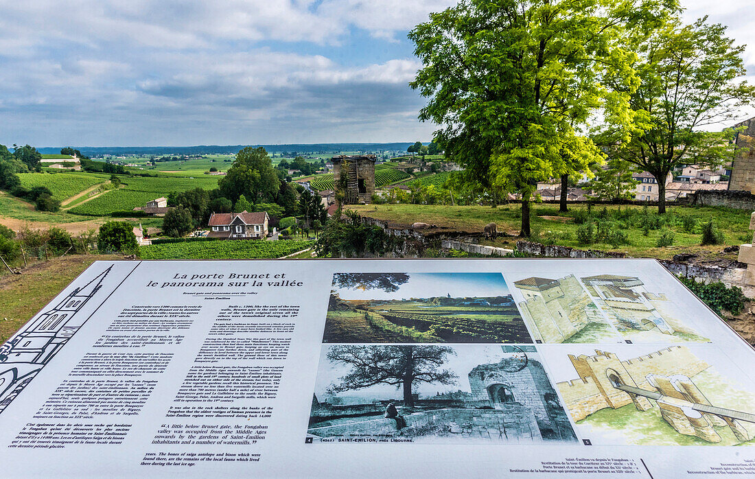 France,Gironde,Saint Emilion (UNESCO World Heritage Site),explanatory panel about the landscape from the Porte Brunet