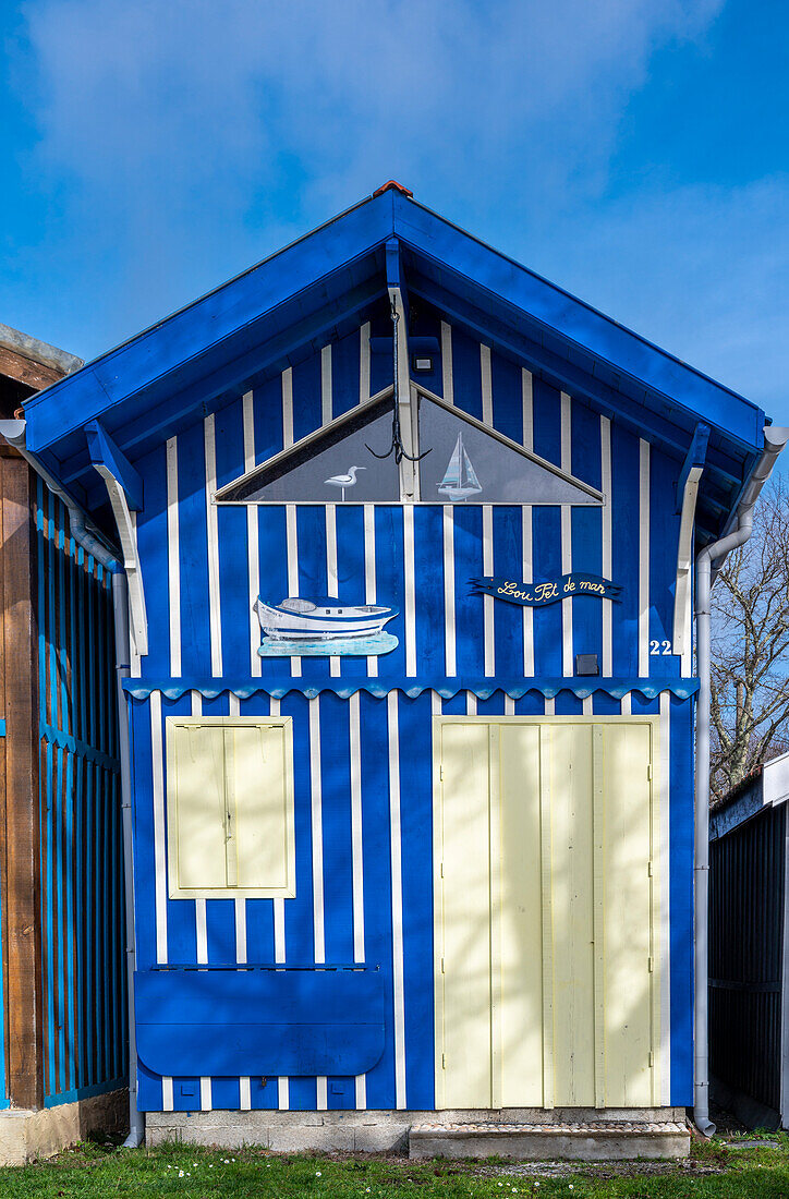 France,Gironde,Arcachon Bay (Bassin Arcachon),colorful huts of the port of Biganos