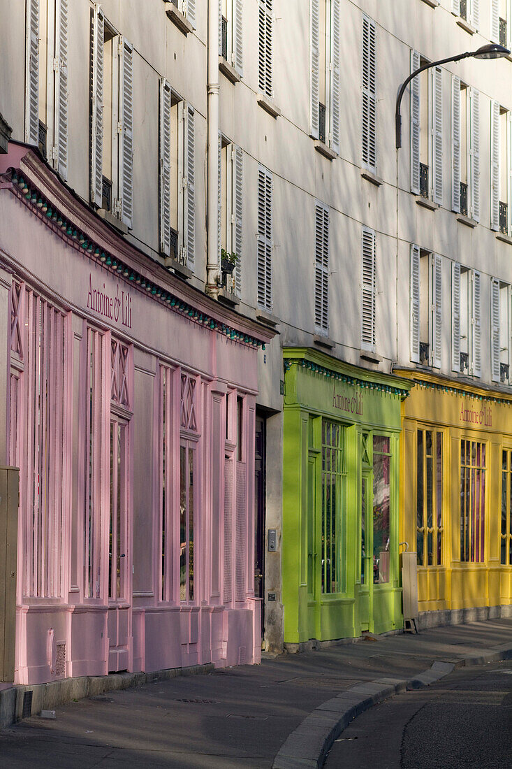 France,Paris,75,10th ARRT,Quai de Valmy,on the Canal Saint-Martin,front window "Chez Antoine et Lili"