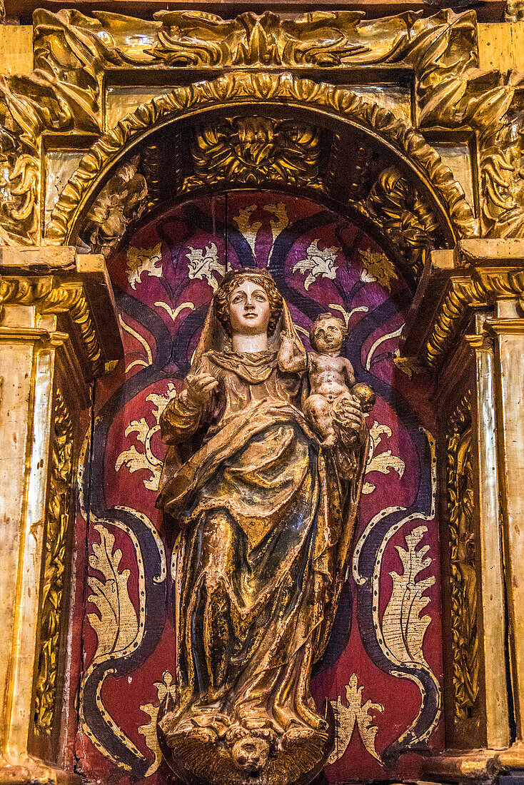 Spain,Rioja,Briones medieval village (Most beautiful village in Spain),church Nuestra Senora de Asumpcion,details of the altarpiece with a Madonna with child (St James way)