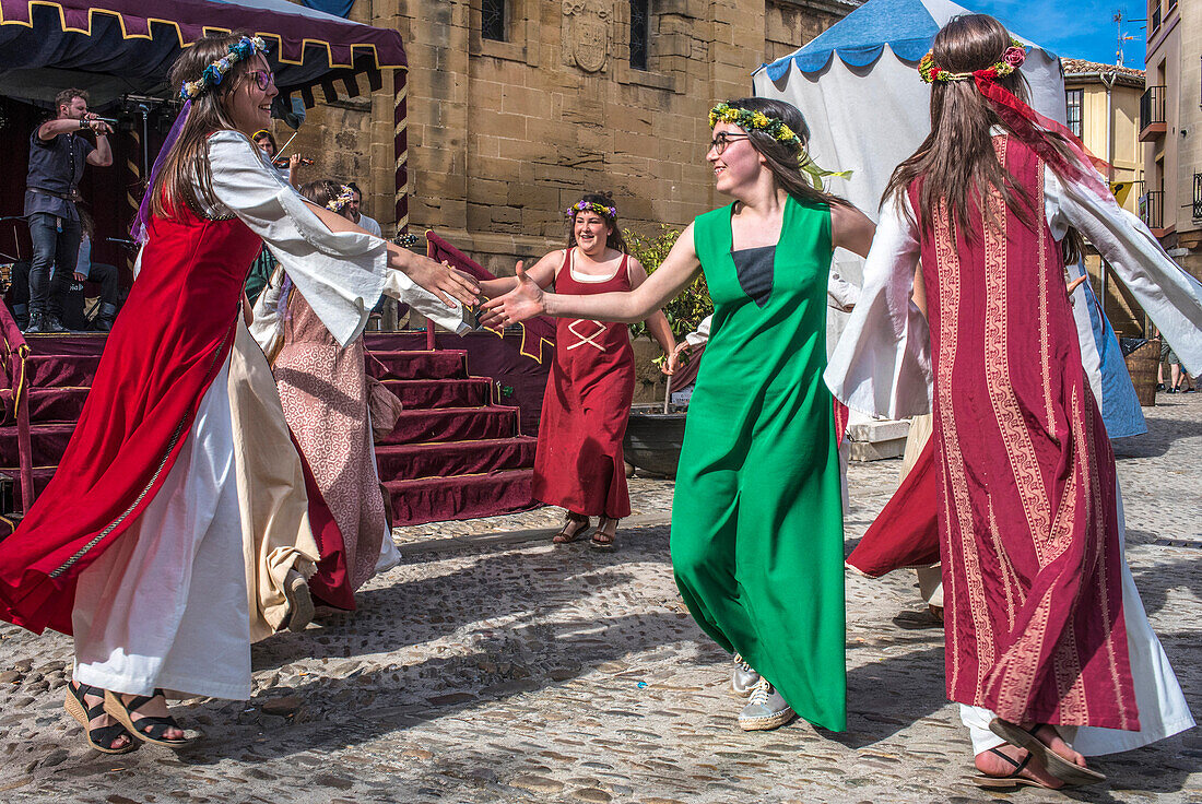 Spain,Rioja,Medieval Days of Briones (festival declared of national tourist interest),dance