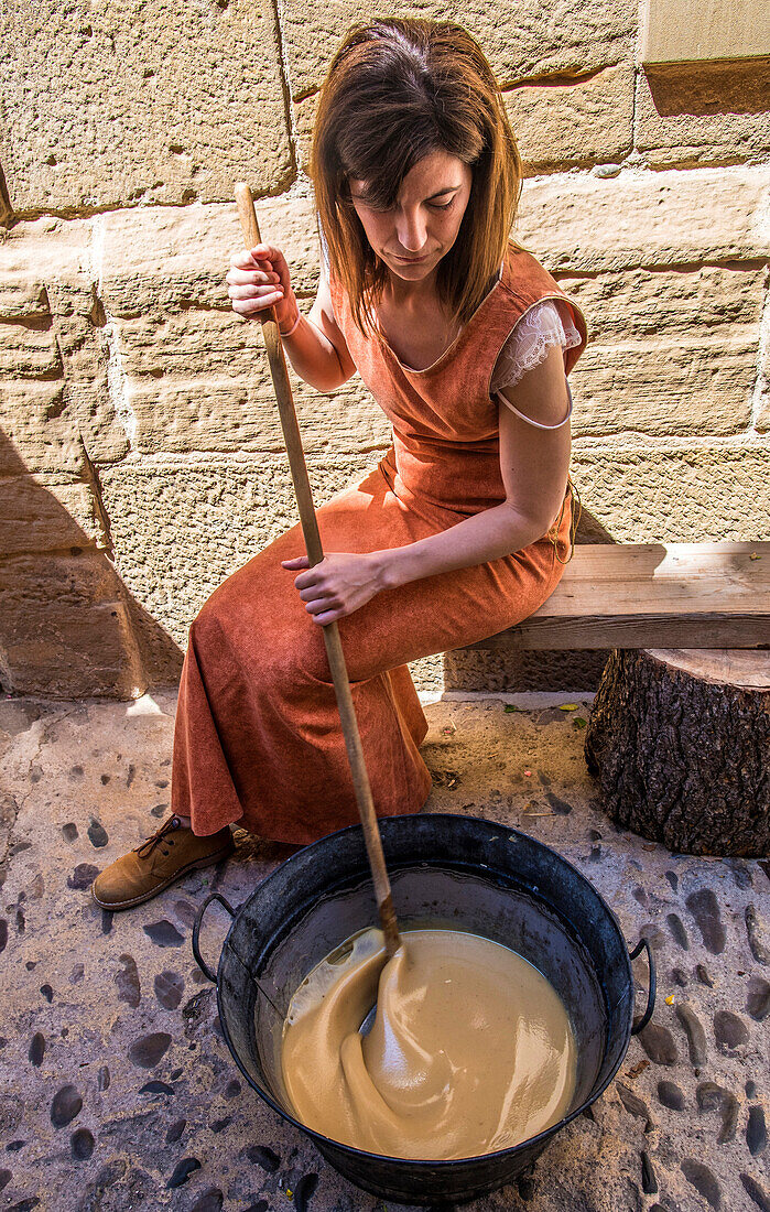 Spanien,Rioja,Mittelalterliche Tage von Briones (Festival von nationalem touristischem Interesse),Färber