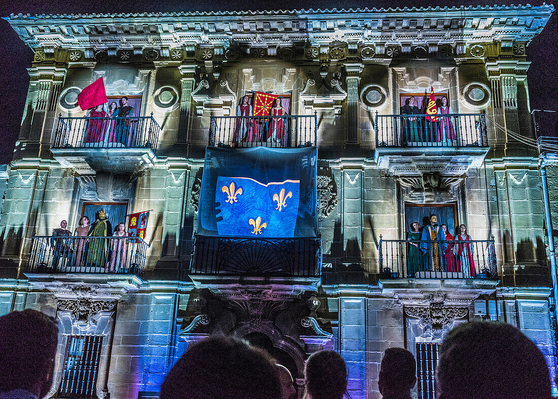 Spanien,Rioja,Mittelalterliche Tage von Briones (Festival von nationalem touristischem Interesse),Historische Ton- und Lichtshow an der Fassade des Palastes des Markgrafen von San Nicolas