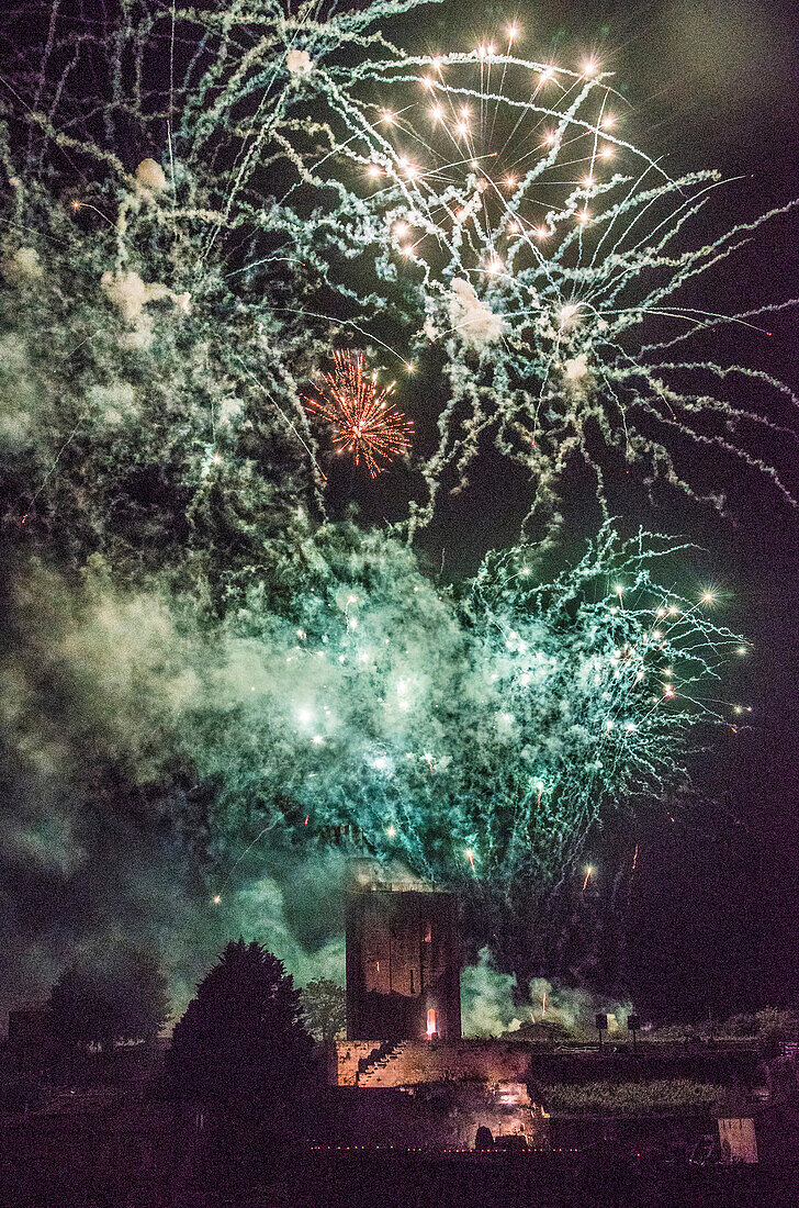 France,Gironde,Saint Emilion,Celebration of the 20th years anniversary of the inscription to the UNESCO World Heritage,pyrotechnics show above the Tour du Roy