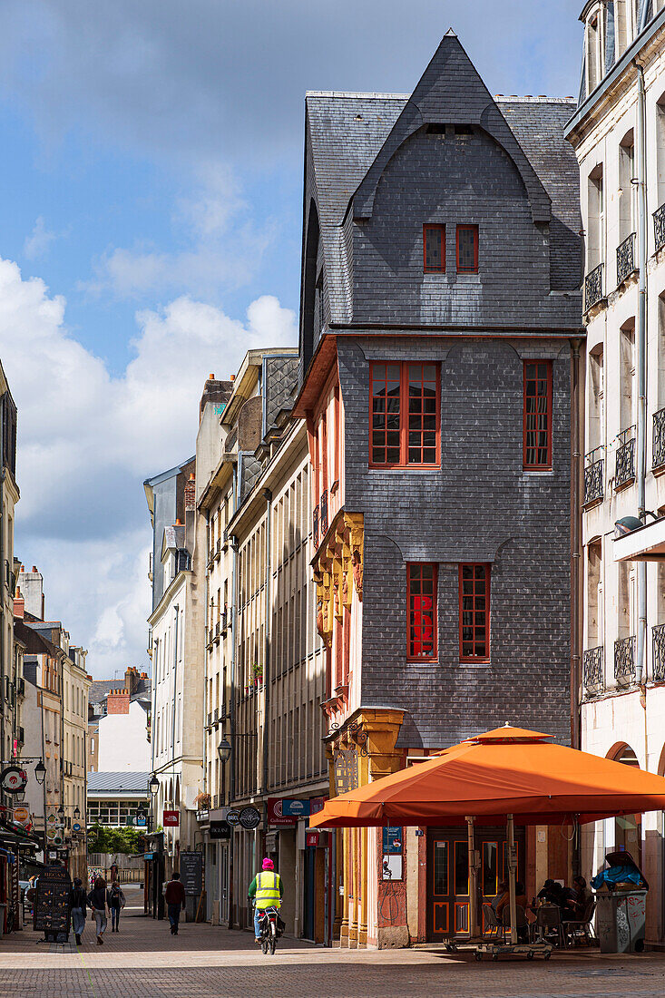 France,Nantes,44,rue des Carmes,Maison des Apothicaires,half-timbered house with a wall entirely covered with slate.