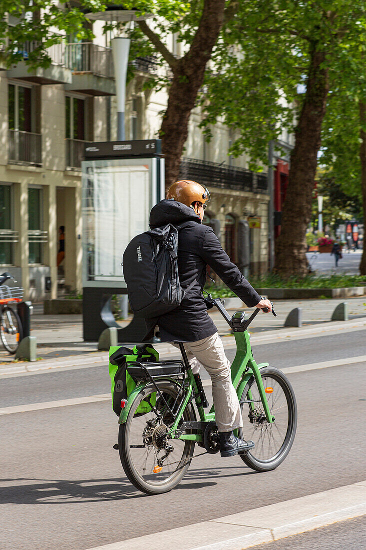 Frankreich,Nantes,44,Cours des 50 Otages,Radfahrer,Mai 2021.