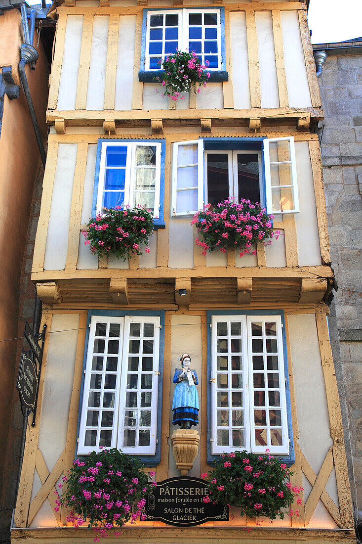 France,Brittany,Finistere department (29),Quimper,Kereon street