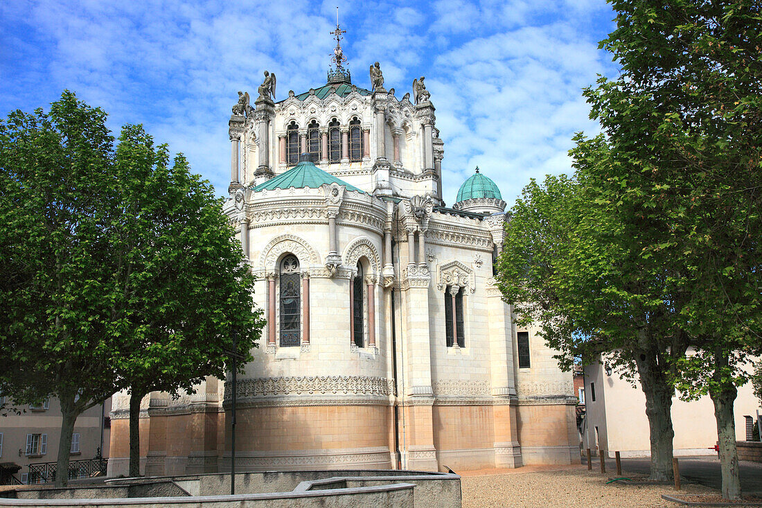 Frankreich,Auvergne Rhone Alpes,Ain department (01),Ars sur Formans basilica