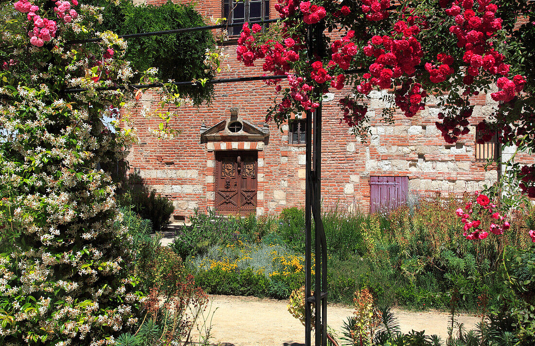 France,Occitanie,Tarn et garonne (82),Moissac,hotellerie saint Foy,Unesco world heritage