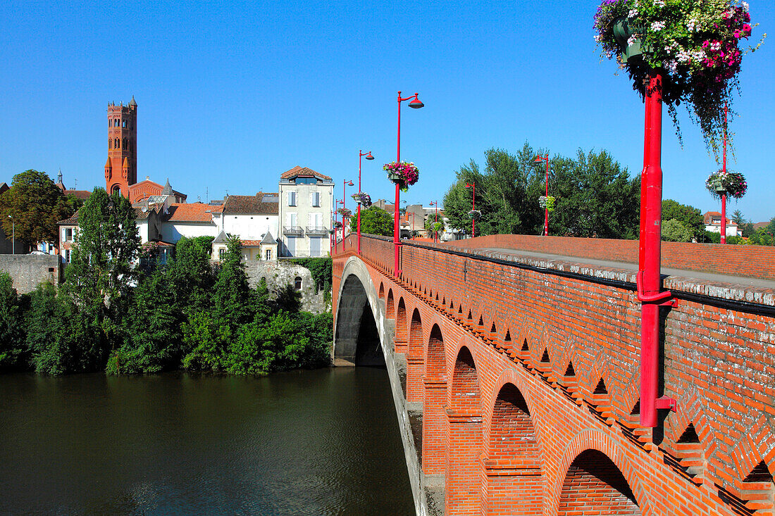 France,Nouvelle Aquitaine,Lot et Garonne department (47),Villeneuve sur Lot,the new bridge