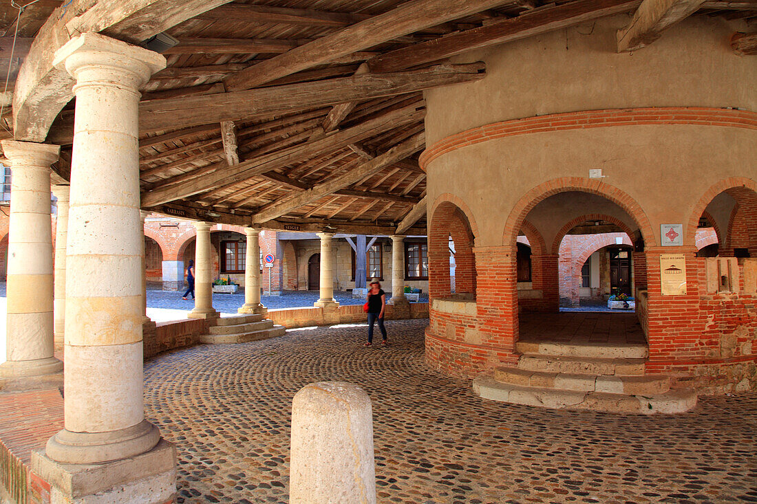 Frankreich,Okzitanien,Tarn et Garonne department (82),Auvillar,der Kornmarkt