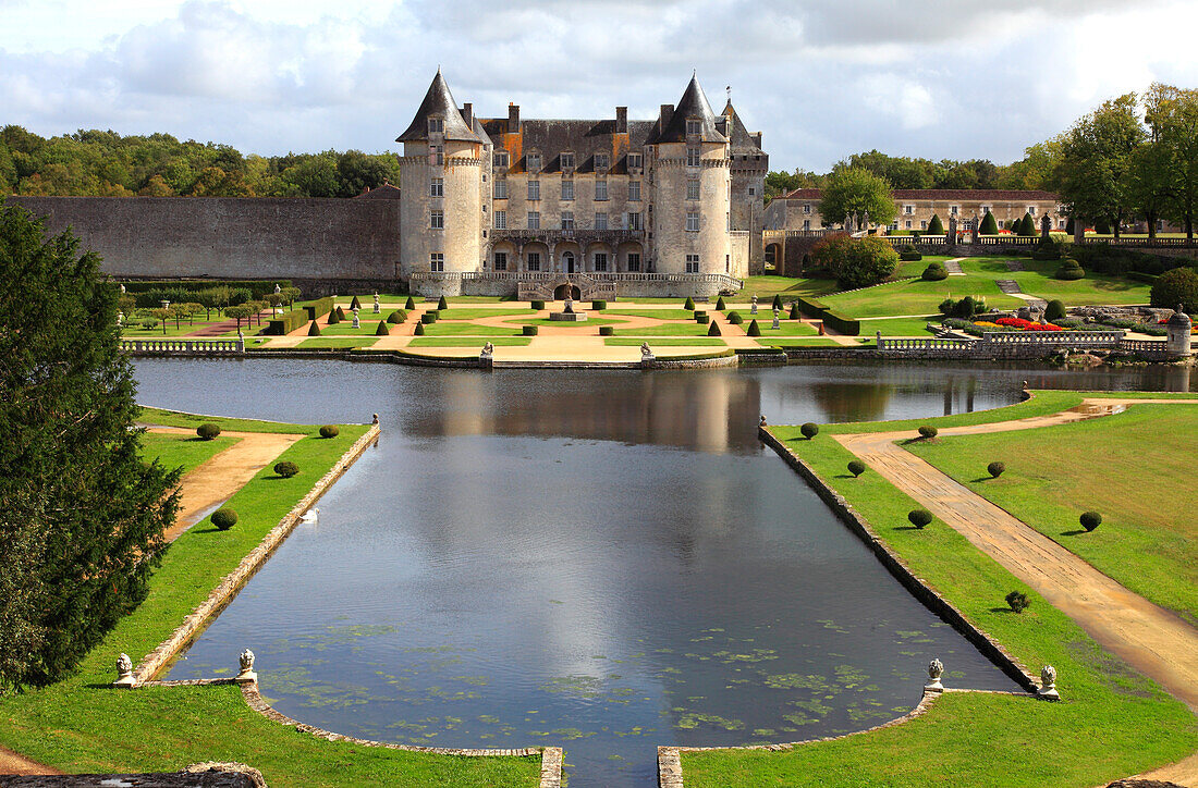 Frankreich,Nouvelle Aquitaine,Charente Maritime department (17),Saint Porchaire,La Roche Courbon castle