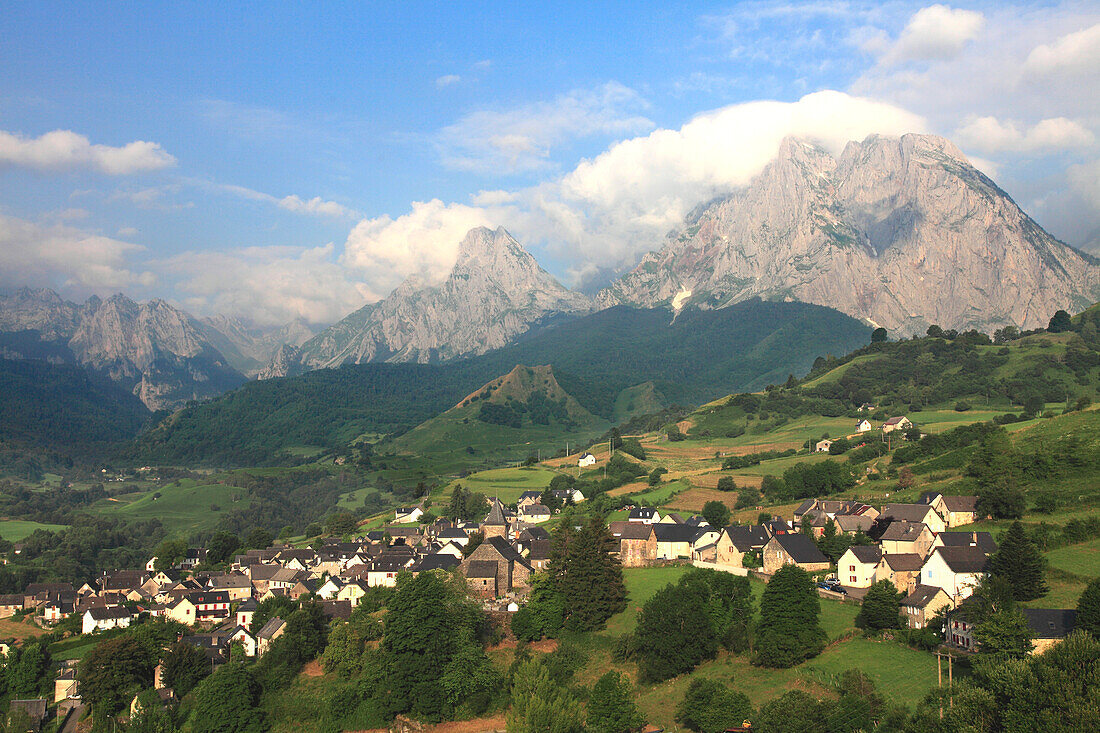 France,Nouvelle Aquitaine,Pyrenees Atlantiques department (64),Bearn,Aspe valley,Lescun