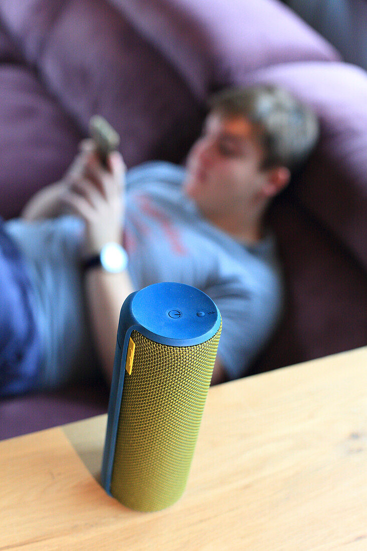 Connected speaker