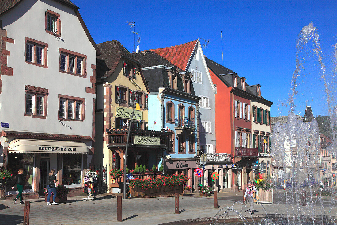 France,Grand-Est,Bas Rhin (67) Alsace,Saverne,general de Gaulle square and Grand Rue