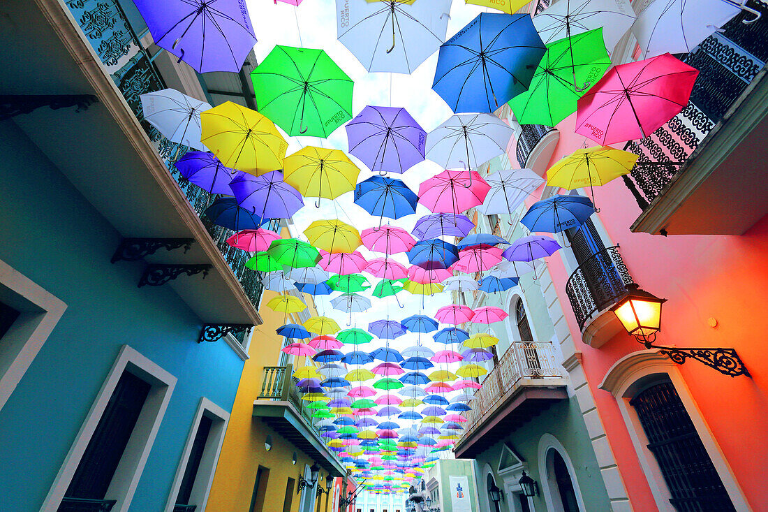 Usa,Porto Rico,San Juan. Fortaleza street. Umbrellas street