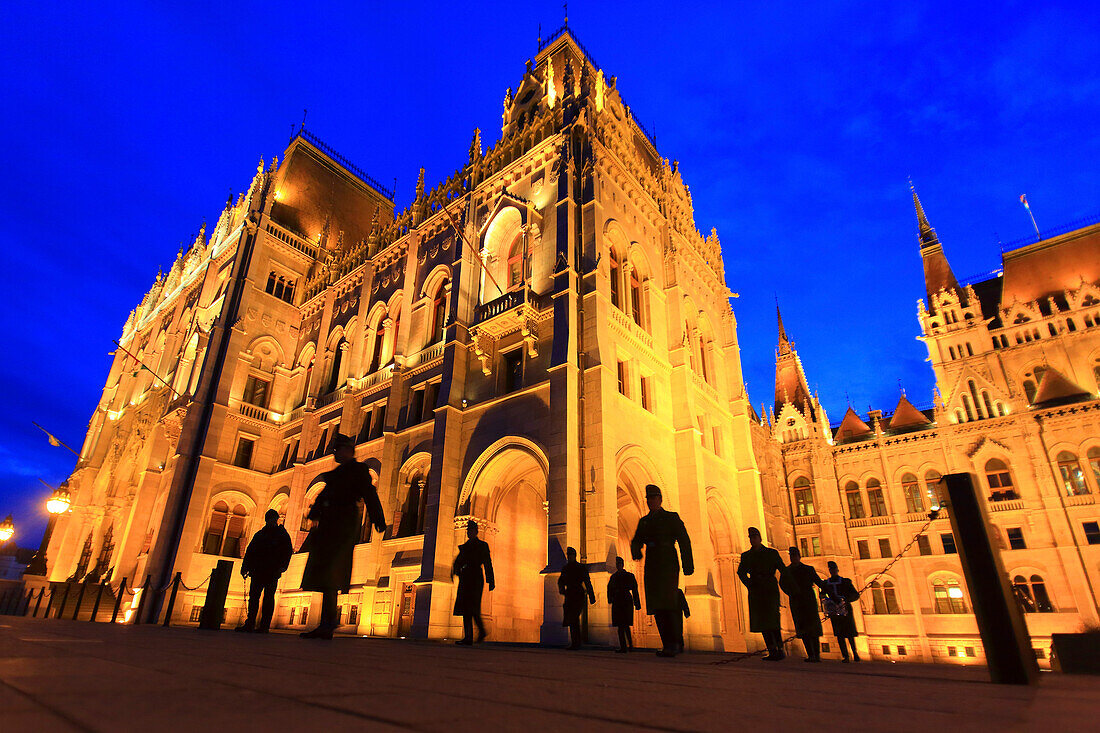 Hungary,Budapest,Parlamentsgebäude