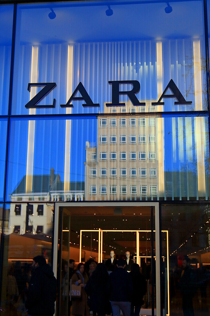 Europe,Belgium,Brussels,Zara shop