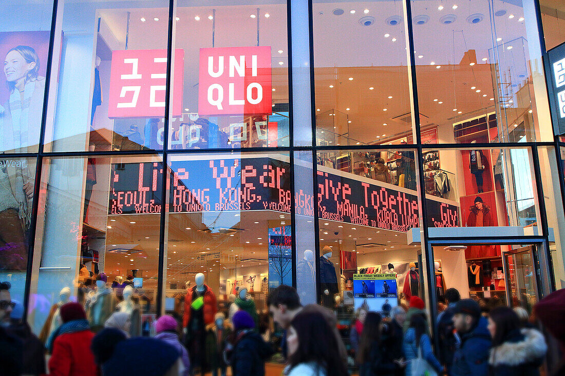 Europe,Belgium,Brussels,Uniqlo shop