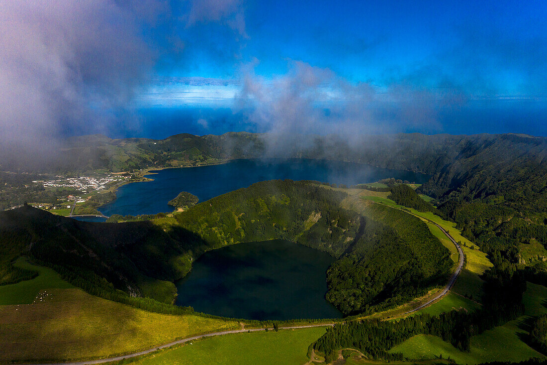 Insel Sao Miguel, Azoren, Portugal. Sete Cidades,Lagoa Azul et Verde