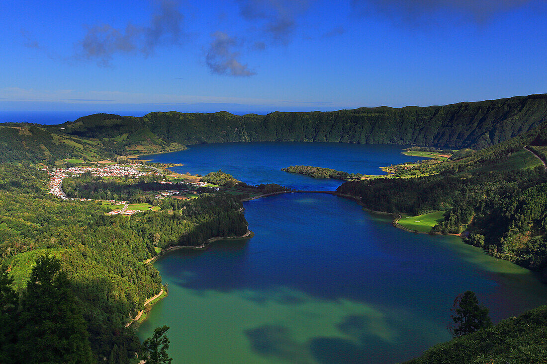 Sao Miguel Island,Azores,Portugal. Sete Cidades,Lagoa Azul et Verde