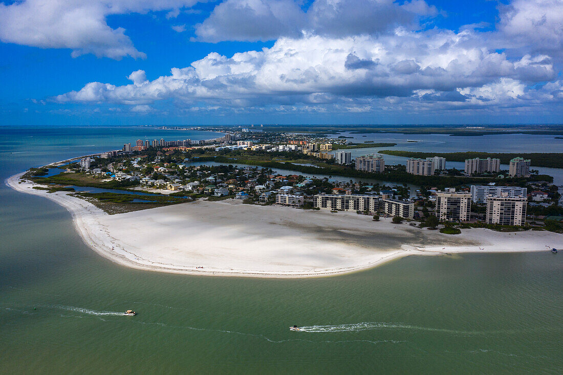 Usa,Florida. Lee County. Fort Myers beach. Estero Island. Big Carlos Pass