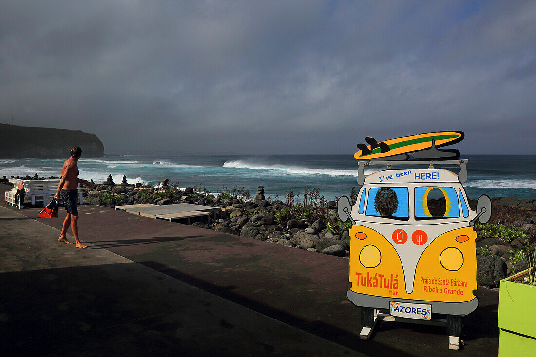 Insel Sao Miguel, Azoren, Portugal. Ribeira Grande. Ponta das Praias de Ribeira Grande. Strand Areal de Santa Barbara