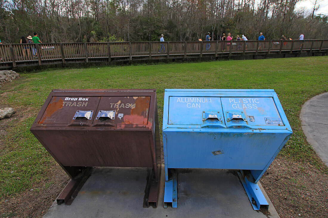 Usa,Florida. Everglades. Trash against animals