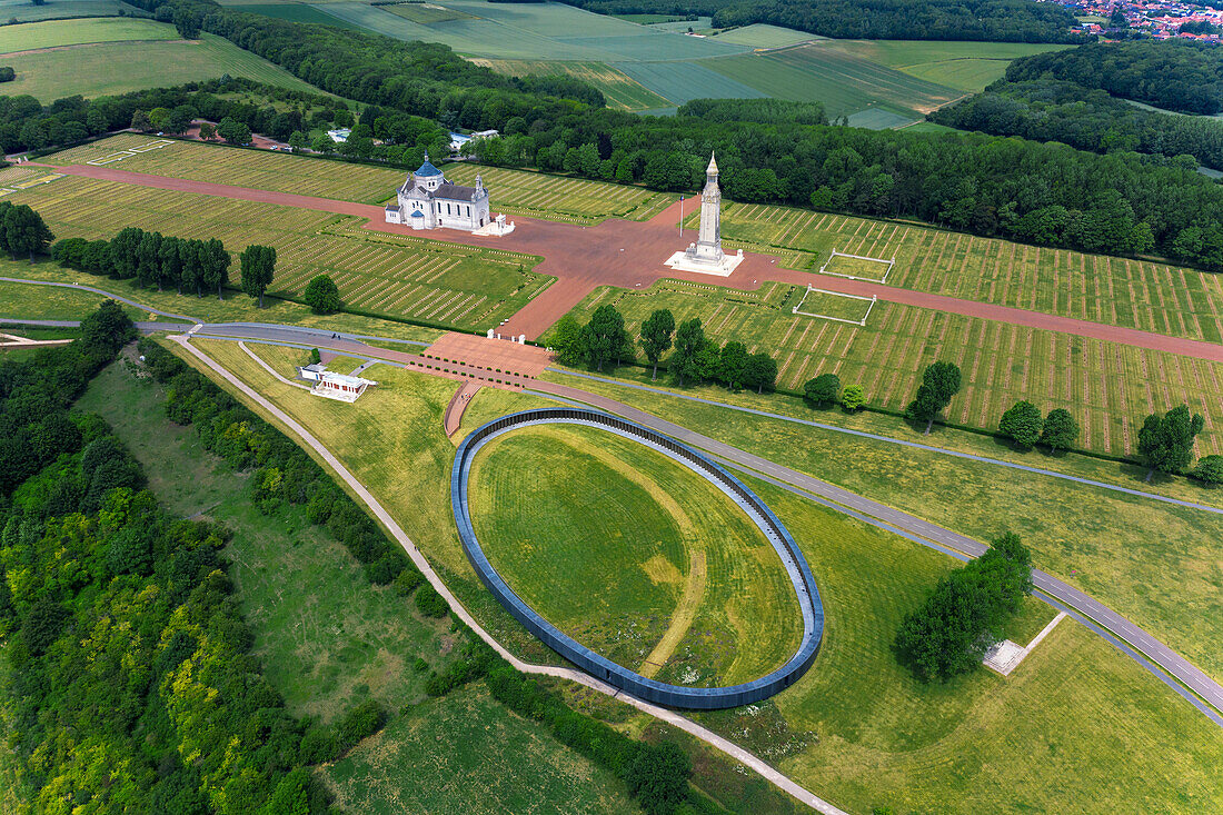 Frankreich,Hauts de France,Pas de Calais. WWII-Denkmal,Notre Dame de Lorette. Ablain saint nazaire