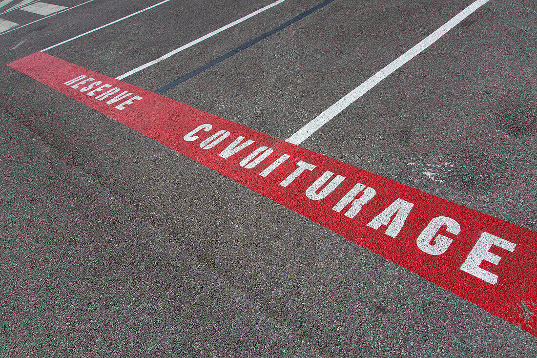 Parking space reserved for carpooling