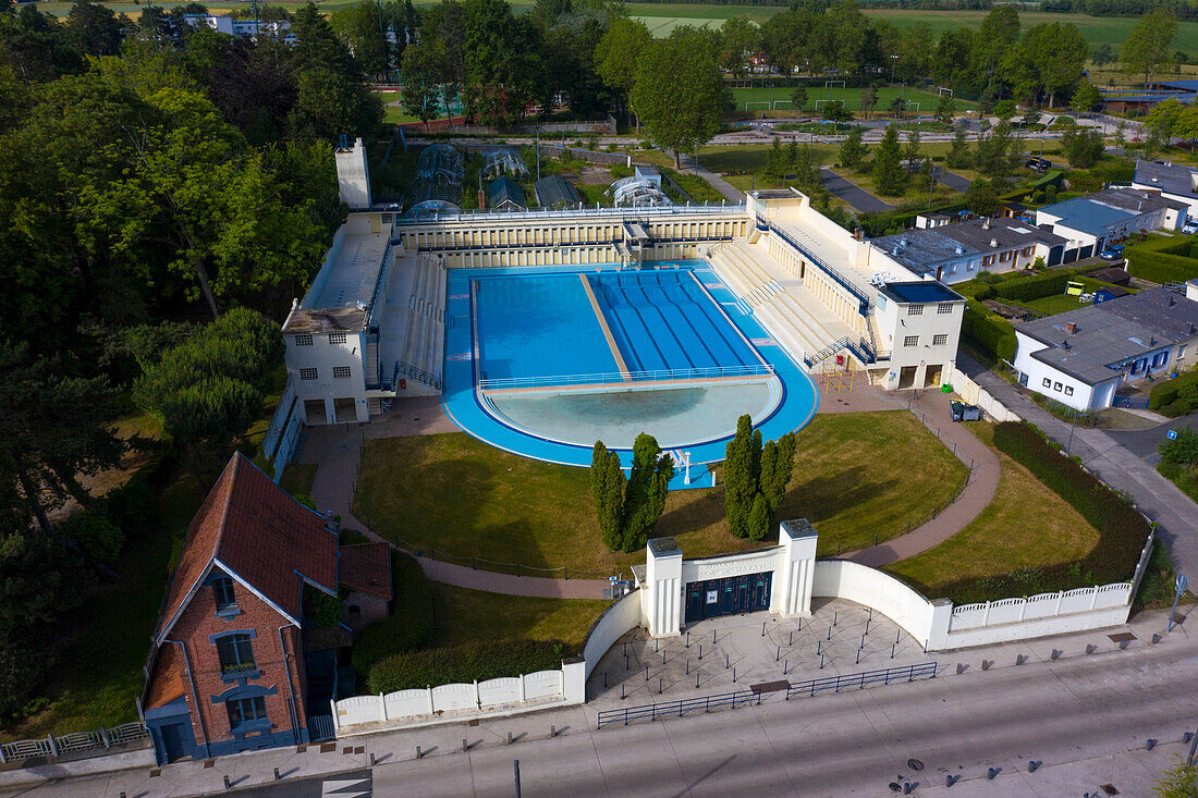 France,Hauts de France,Pas de Calais. Bruay-la-Buissiere. Swimming-pool,arch. Paul Hanote