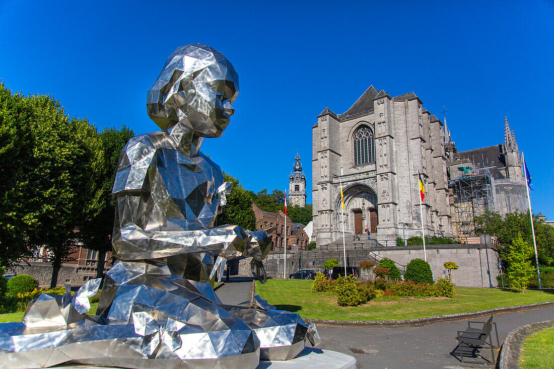 Europa,Belgien,Mons. Lucie-Statue