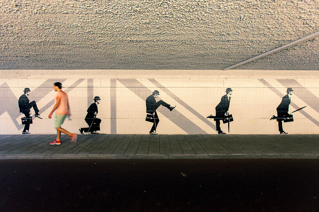 Europe,Nederlands. Eindhoven. Silly Walks tunnel