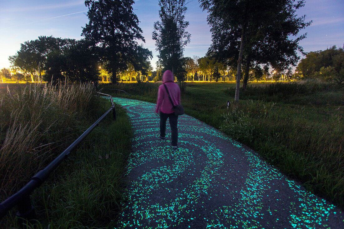 Europe,Nederlands. Eindhoven. Van Gogh - Roosegaarde Cycle Path