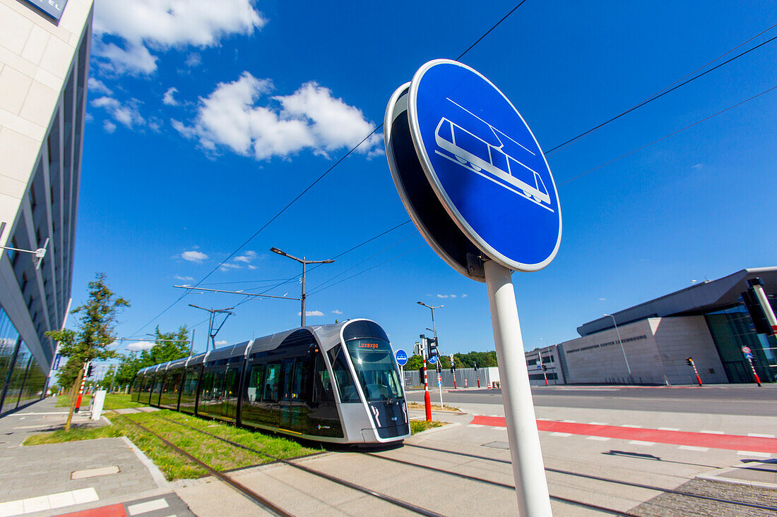 Europa,Luxemburg,Luxemburg-Stadt. Kirchberg. Straßenbahn