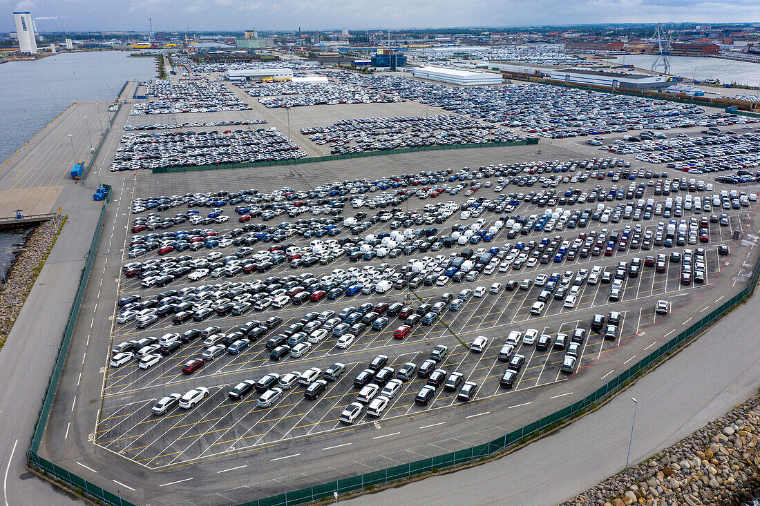 Europa, Skandinavien, Schweden. Schonen. Malmoe. Hafen,Autos