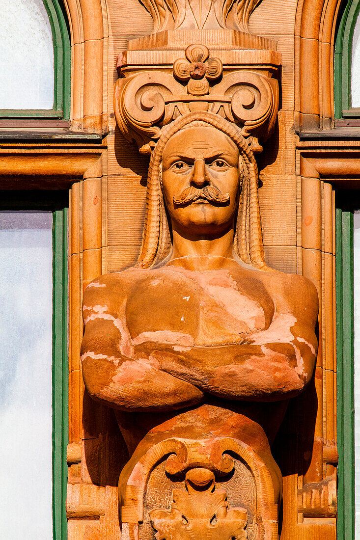 Europe,Scandinavia,Sweden. Skania. Malmoe. Lejonet pharmacy. Statue on the facade