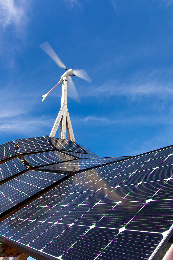 Europa, Skandinavien, Schweden. Karlskrona. Ladestation für erneuerbare Energie.