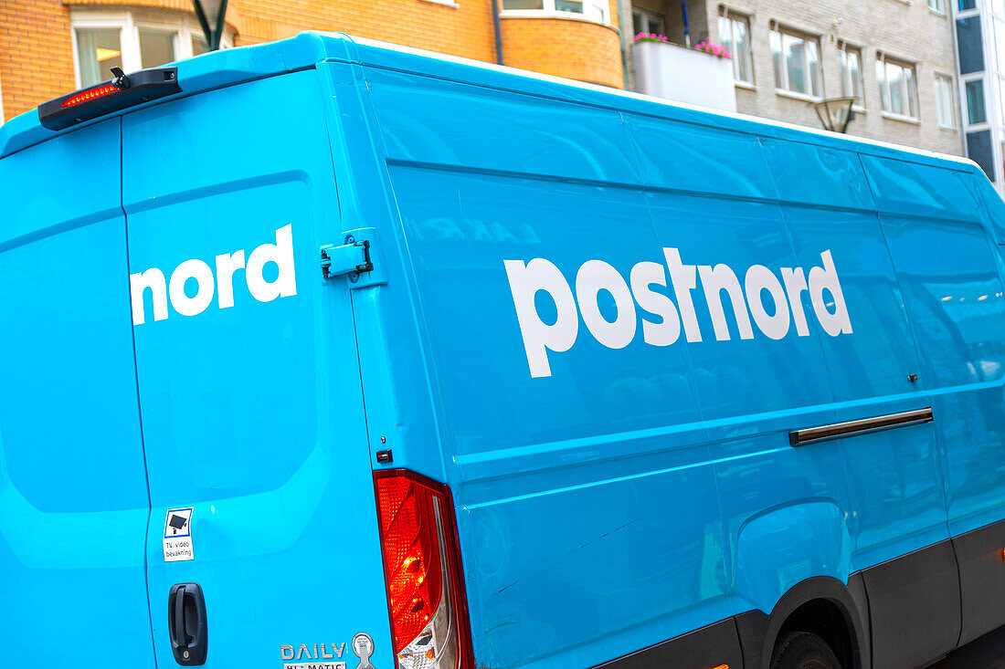 Postnord-Lieferwagen