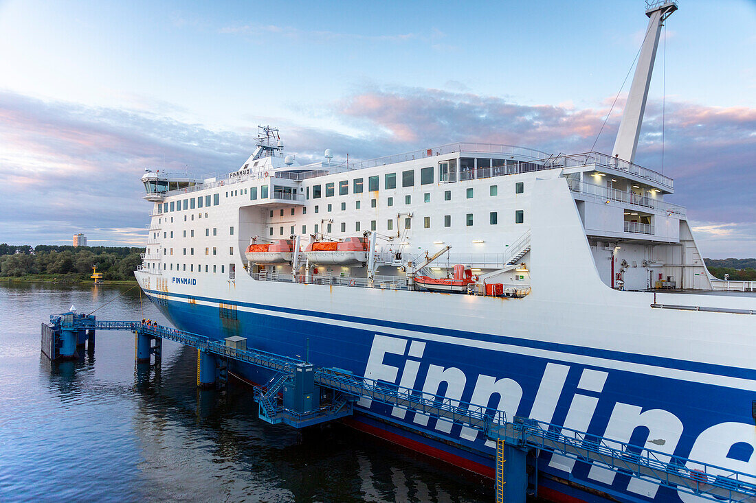 Europa,Deutschland. Schleswig-Holstein. Travemünde. Travemünde-Lubeck Hafen. Finnlines Fähre