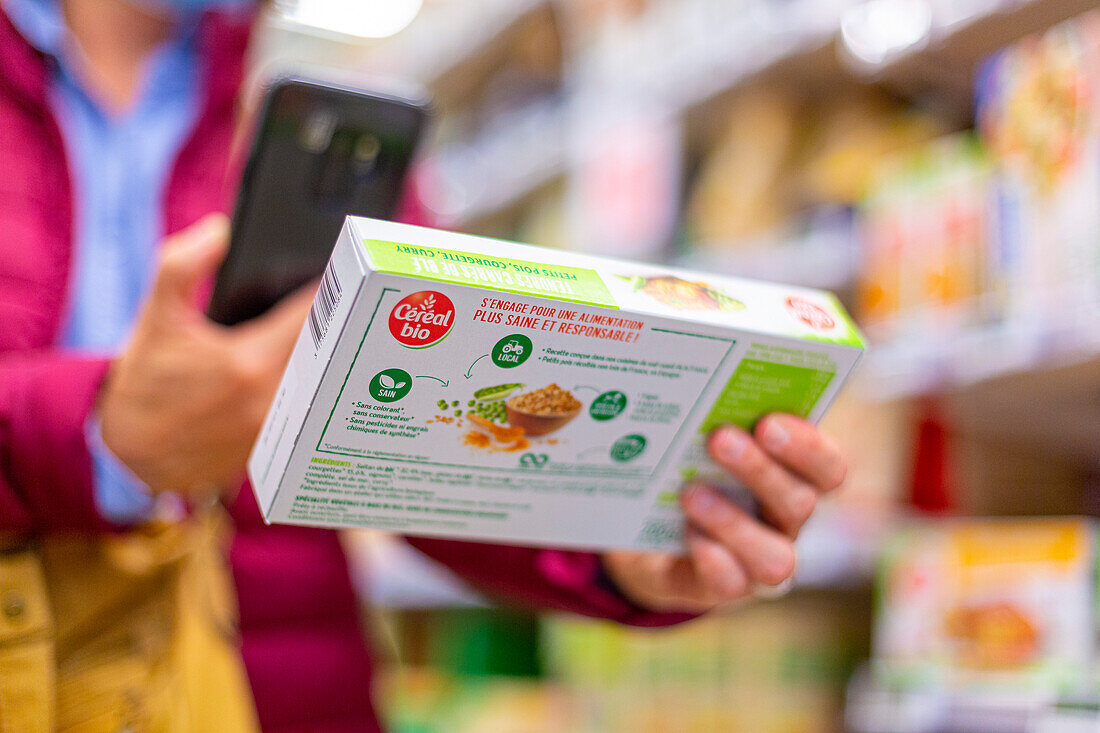 Products in a supermarket shelf. Product verification with an app