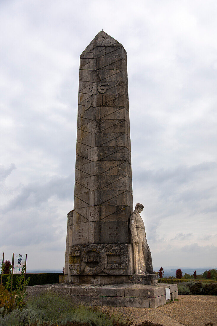 Frankreich,Hauts de France,Aisne,Chemin des Dames. Basken-Denkmal