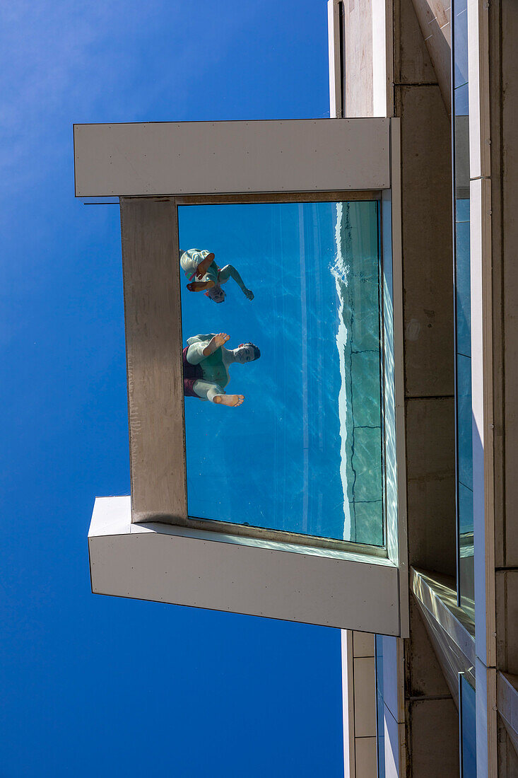 Europa,Skandinavien,Schweden. Schonen. Landskrona. Schwimmbad mit Balkon