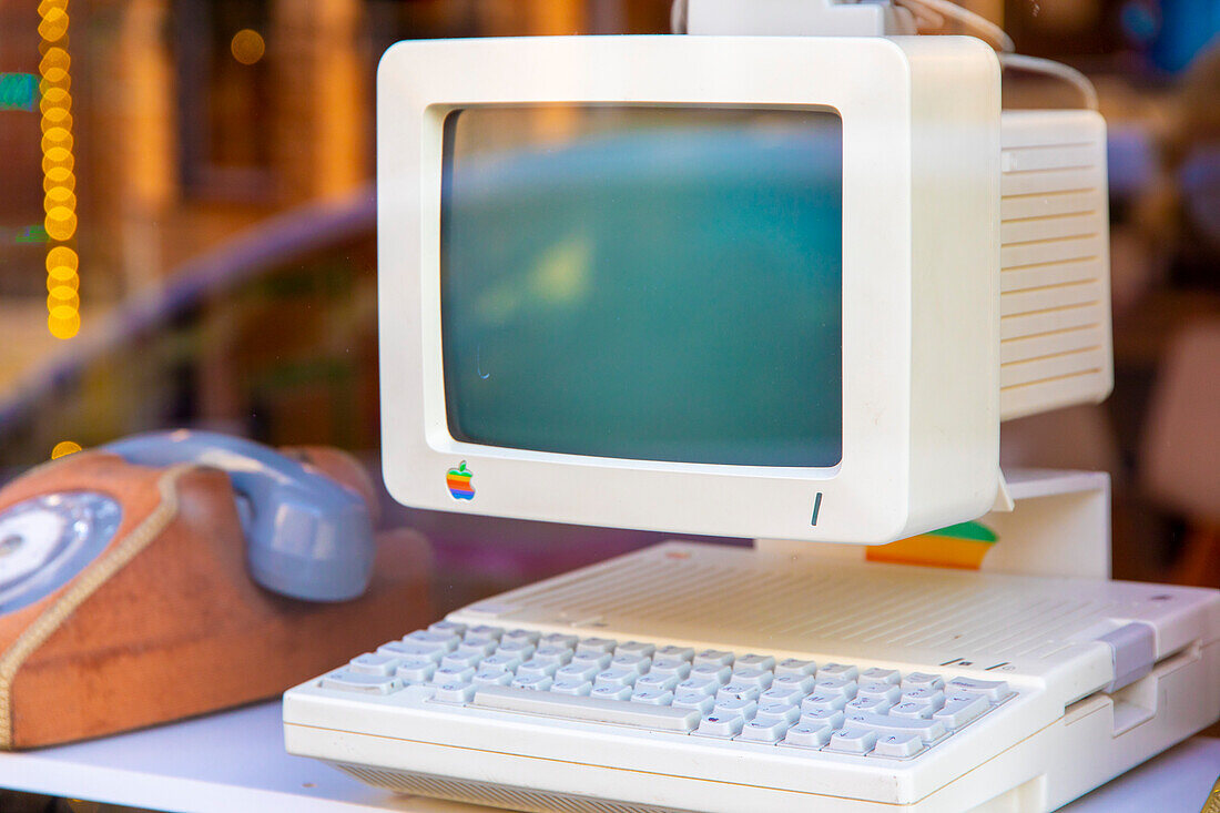 Apple computer