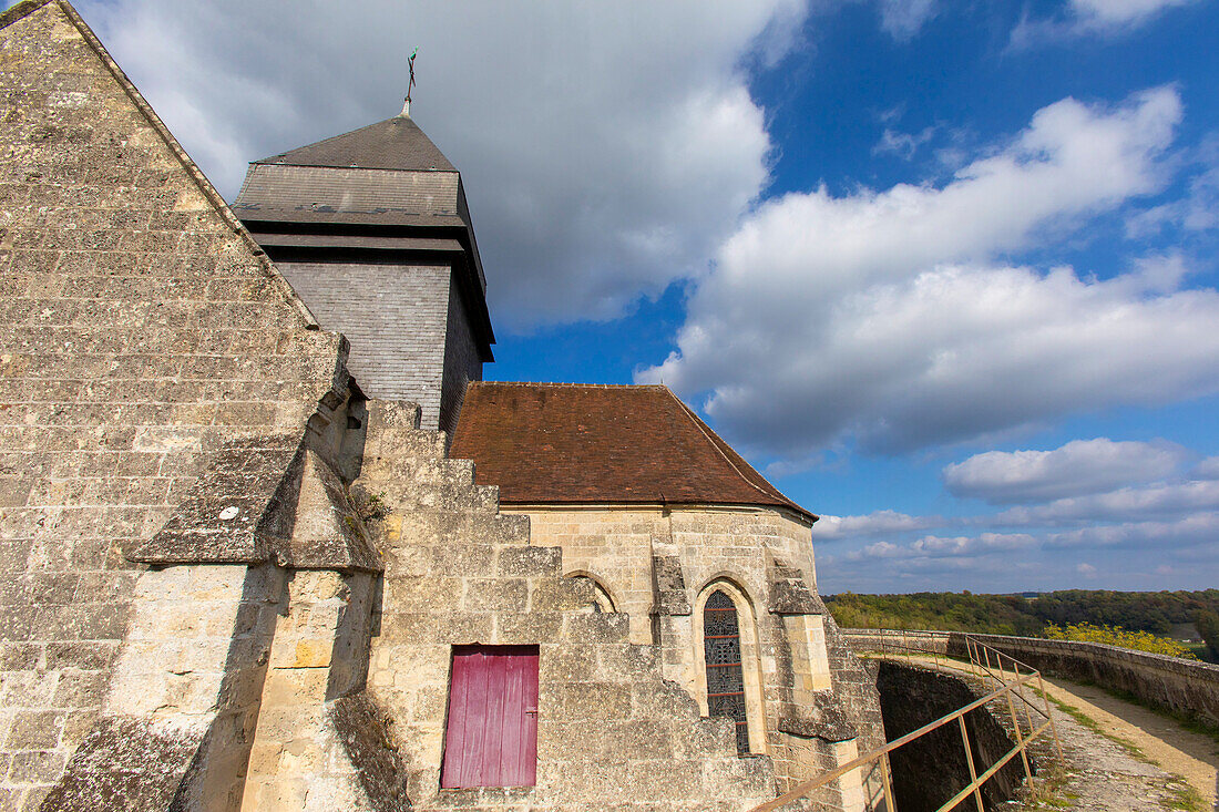 Frankreich,Hauts de France,Aisne,Coucy-le-Château-Auffrique.Saint Sauveur Kirche