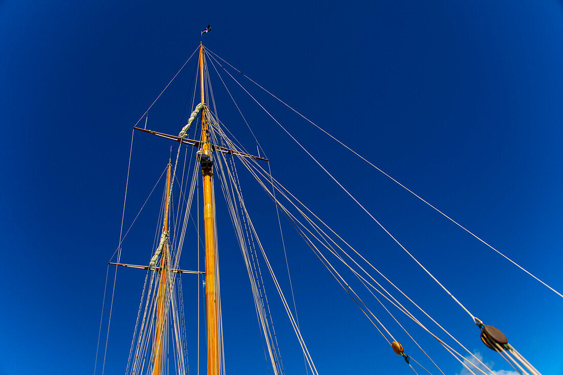 Europa,Skandinavien,Schweden. Stockholm. Alte Takelage, Seemann am Mast