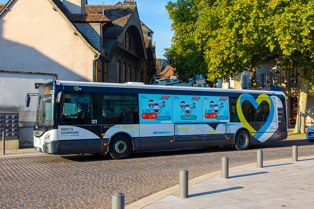 France,Grand Est,Aube,Troyes. Bus