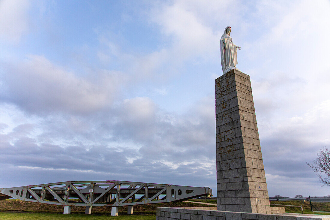 France,Normandie,Arromanches-les-Bains,Basse-Normandie,Calvados. Mary statue