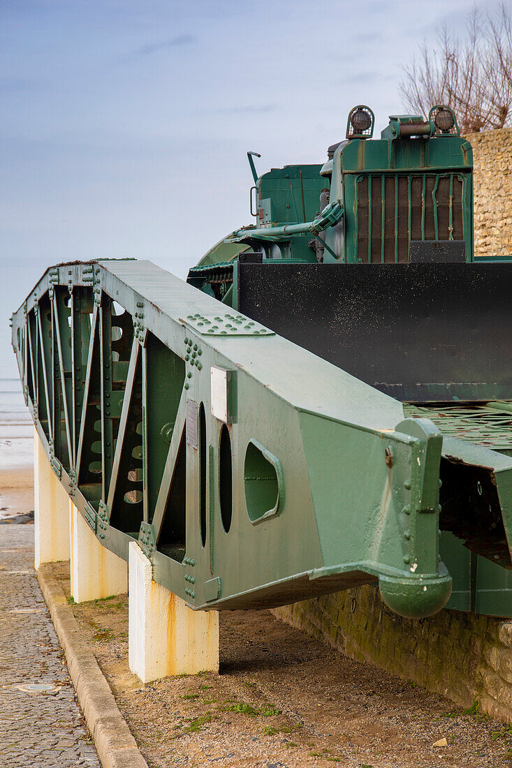 Frankreich, Normandie, Arromanches-les-Bains, Basse-Normandie, Calvados. Der Maulbeerhafen. Der künstliche Hafen von Arromanches